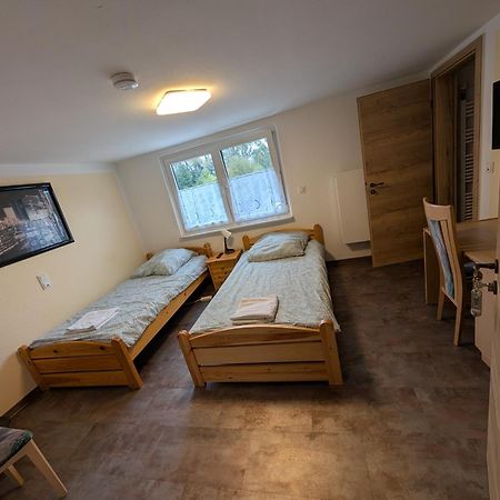 Pension Neue Linde Alsfeld Exterior photo